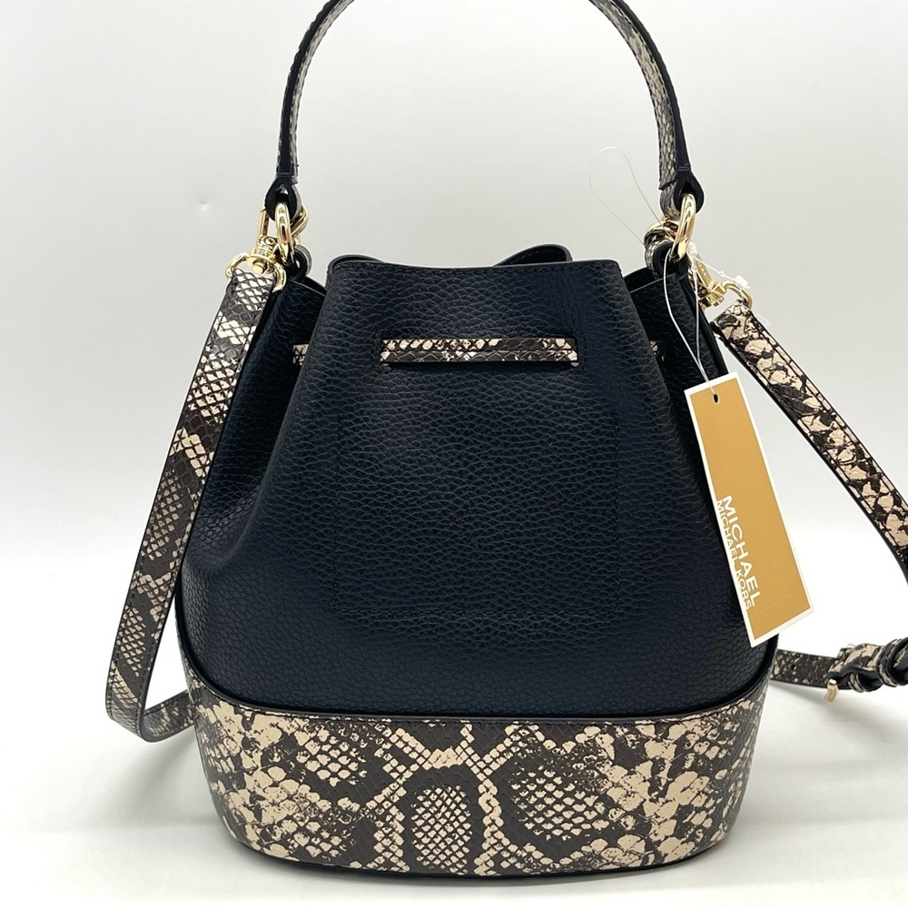 Michael Kors Reed Medium Bucket Messenger Crossbody Bag - Picture 4 of 9